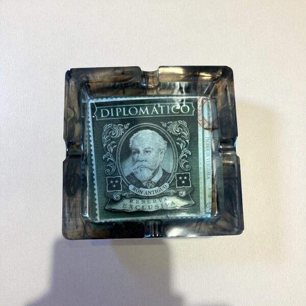 The Reserva - Ashtray with black color